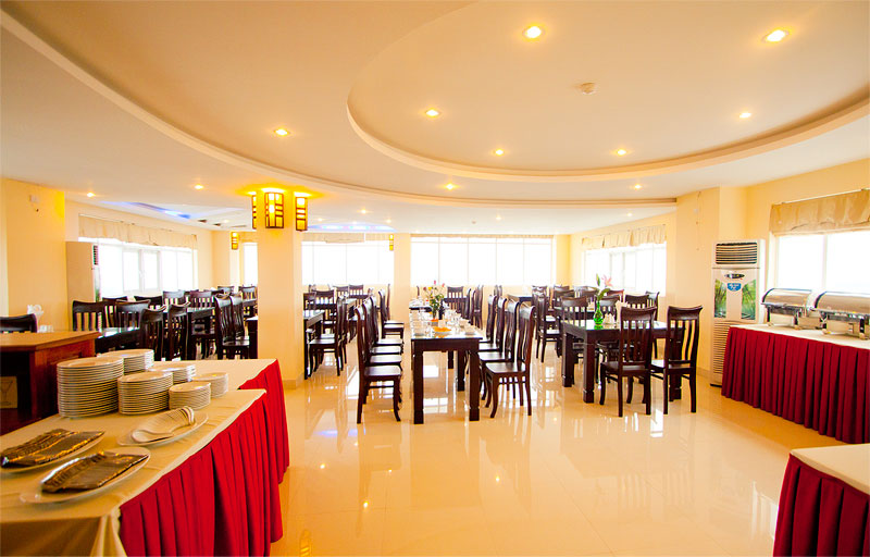 Khách Sạn Nữ Hoàng