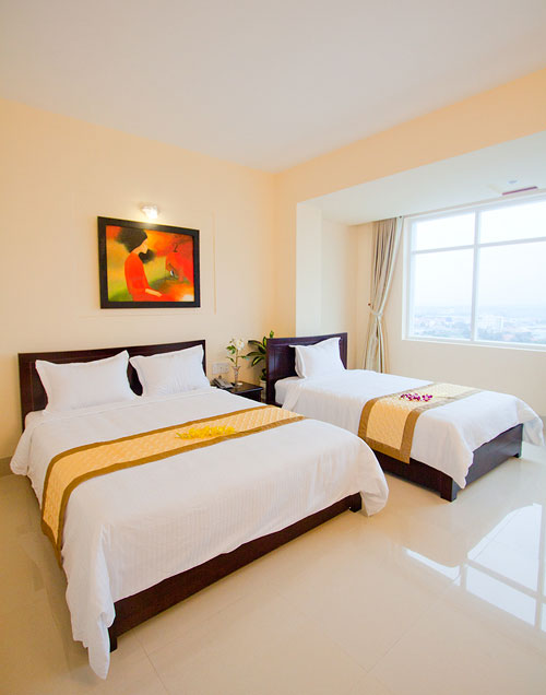 Khách Sạn Nữ Hoàng