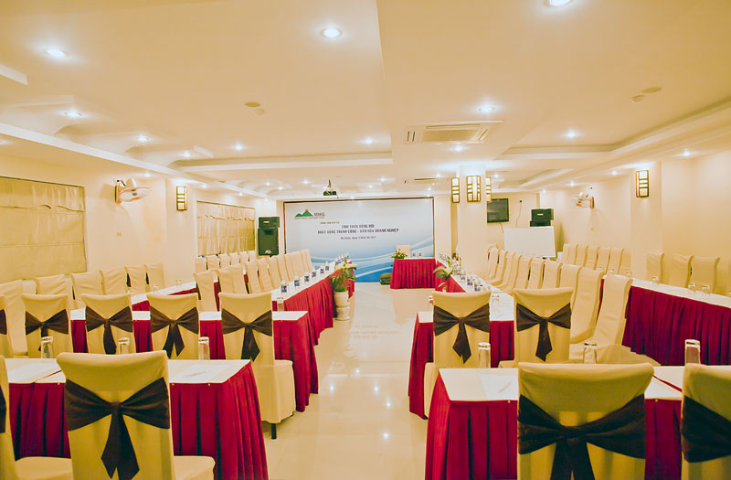 Khách Sạn Nữ Hoàng